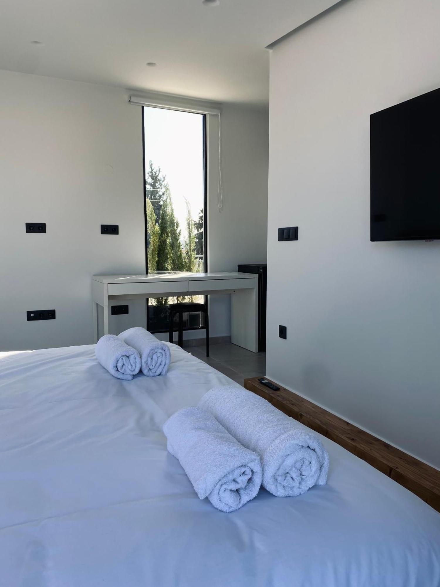Ferienwohnung Hyperion Penthouse Patras Exterior foto